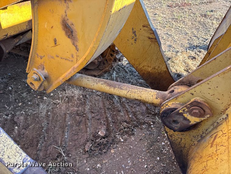 image for item DW6661 1998 Caterpillar 953C track loader