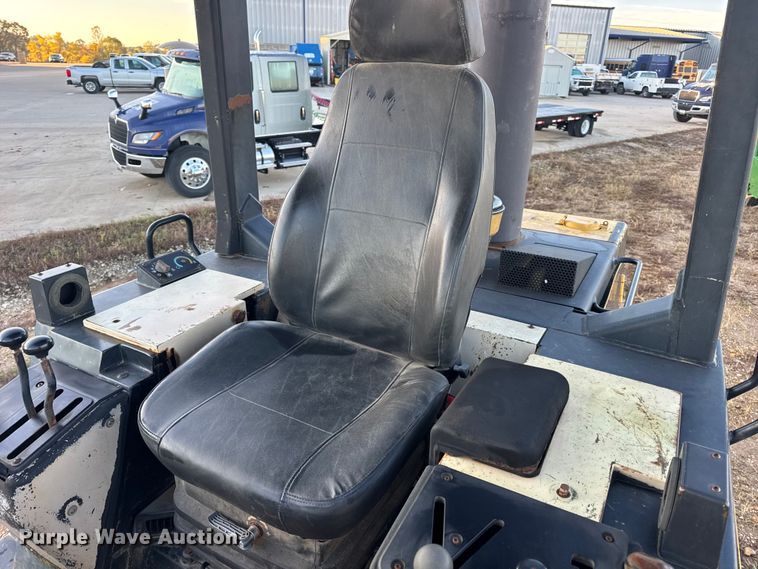 image for item DW6661 1998 Caterpillar 953C track loader