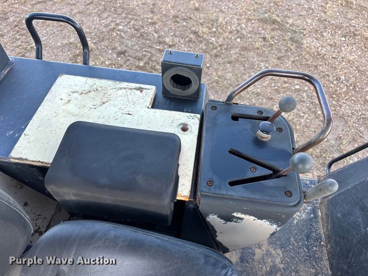 image for item DW6661 1998 Caterpillar 953C track loader