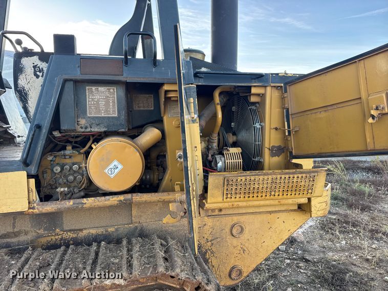 image for item DW6661 1998 Caterpillar 953C track loader