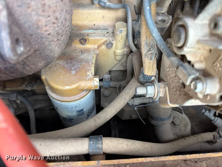 image for item DW6661 1998 Caterpillar 953C track loader