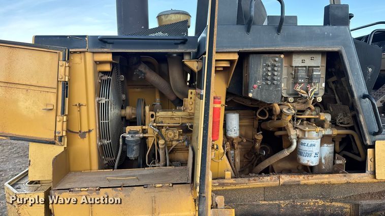 image for item DW6661 1998 Caterpillar 953C track loader