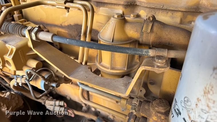 image for item DW6661 1998 Caterpillar 953C track loader