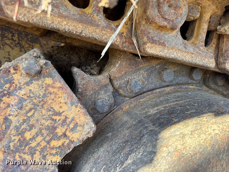 image for item DW6661 1998 Caterpillar 953C track loader