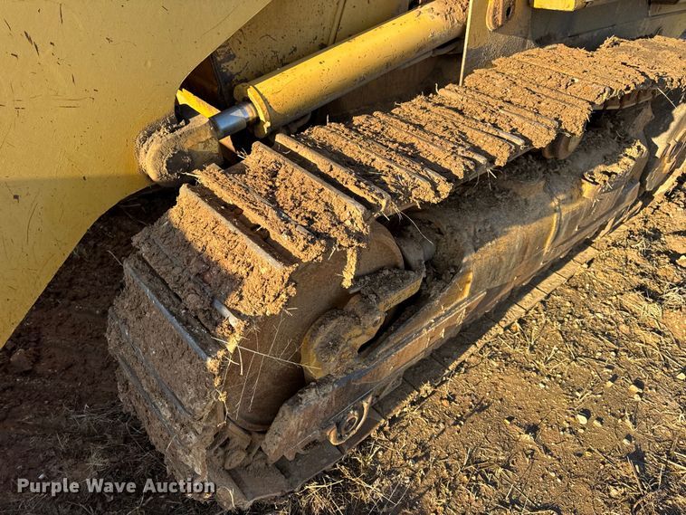 image for item DW6661 1998 Caterpillar 953C track loader