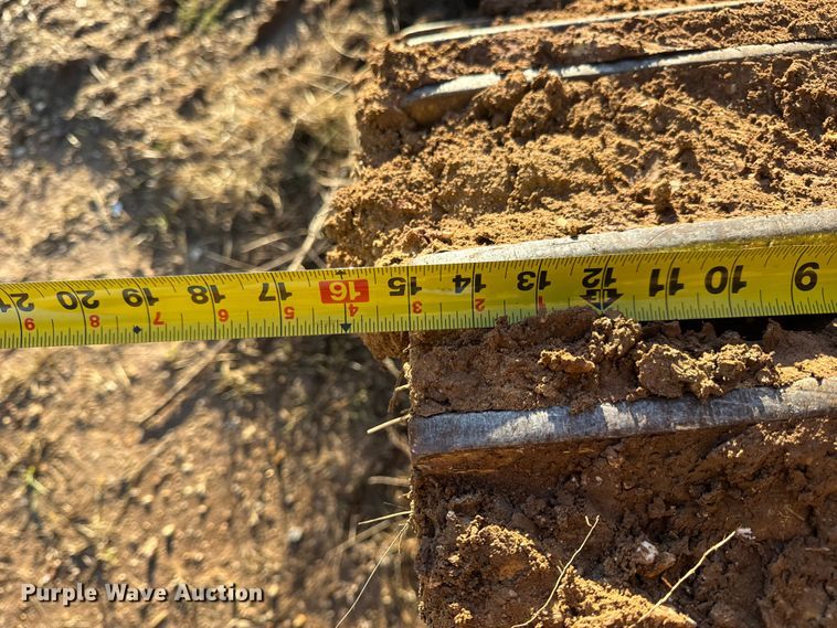 image for item DW6661 1998 Caterpillar 953C track loader