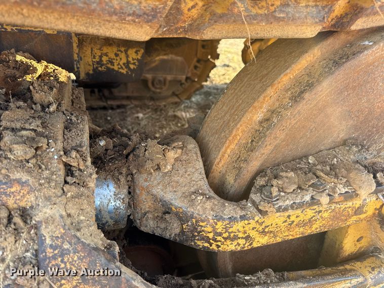 image for item DW6661 1998 Caterpillar 953C track loader