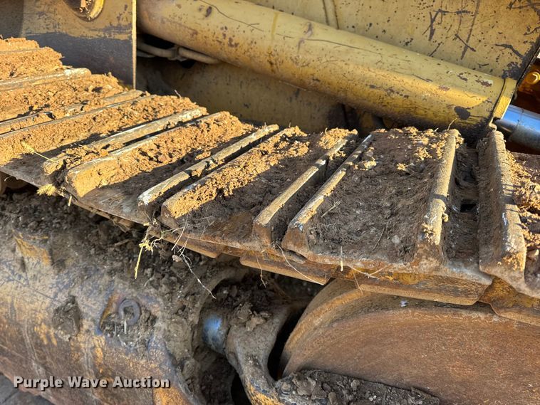 image for item DW6661 1998 Caterpillar 953C track loader