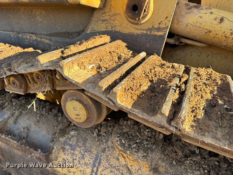 image for item DW6661 1998 Caterpillar 953C track loader