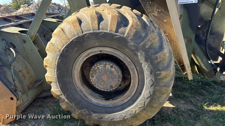 image for item DW6665 1984 Case MW24C wheel loader
