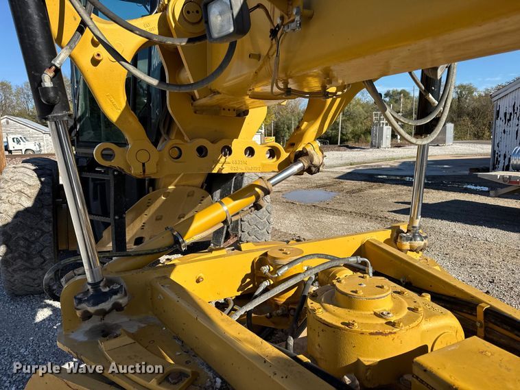 image for item DW6666 2009 Caterpillar 140M motor grader