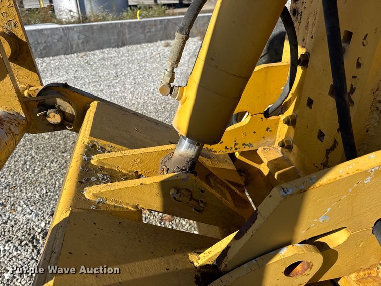 image for item DW6666 2009 Caterpillar 140M motor grader