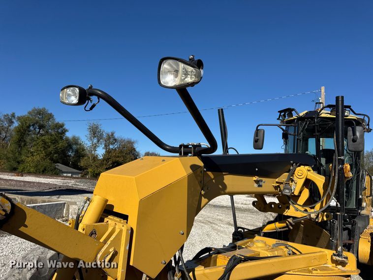 image for item DW6666 2009 Caterpillar 140M motor grader