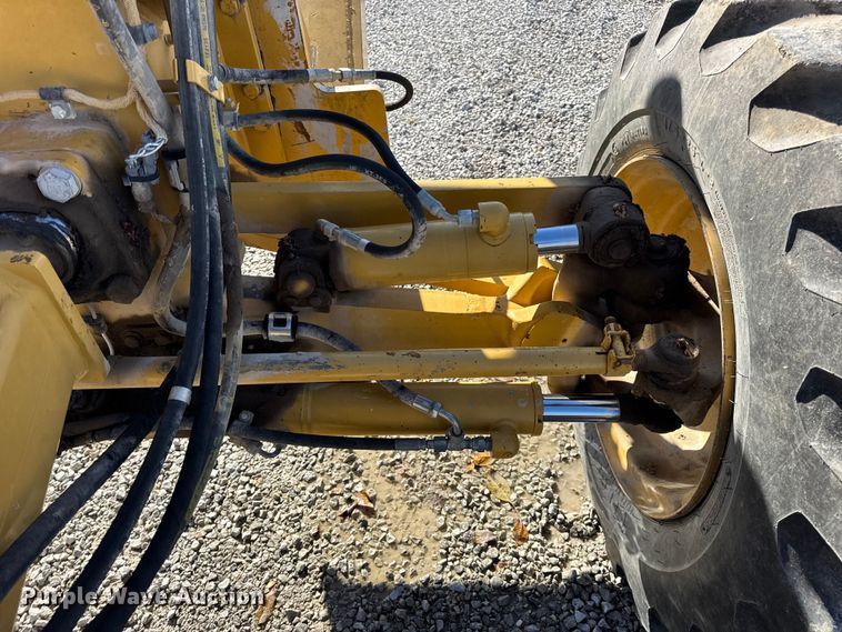 image for item DW6666 2009 Caterpillar 140M motor grader