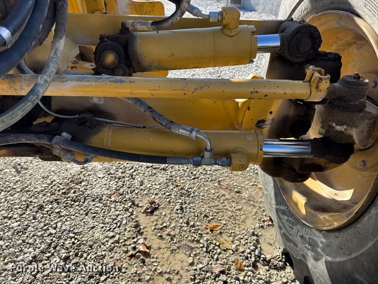 image for item DW6666 2009 Caterpillar 140M motor grader