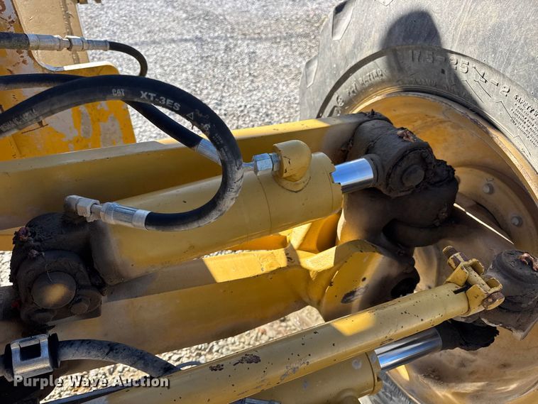 image for item DW6666 2009 Caterpillar 140M motor grader