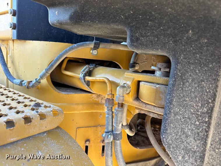 image for item DW6666 2009 Caterpillar 140M motor grader