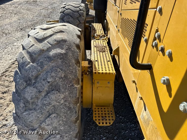 image for item DW6666 2009 Caterpillar 140M motor grader