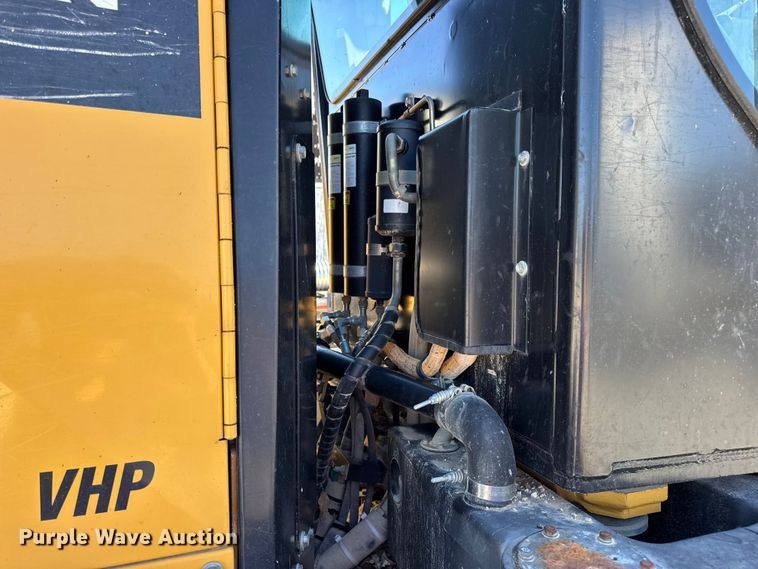 image for item DW6666 2009 Caterpillar 140M motor grader