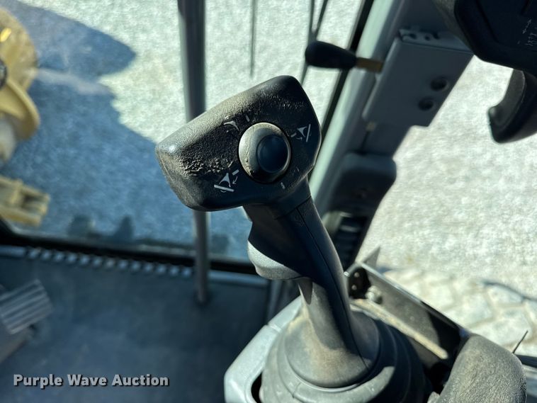 image for item DW6666 2009 Caterpillar 140M motor grader