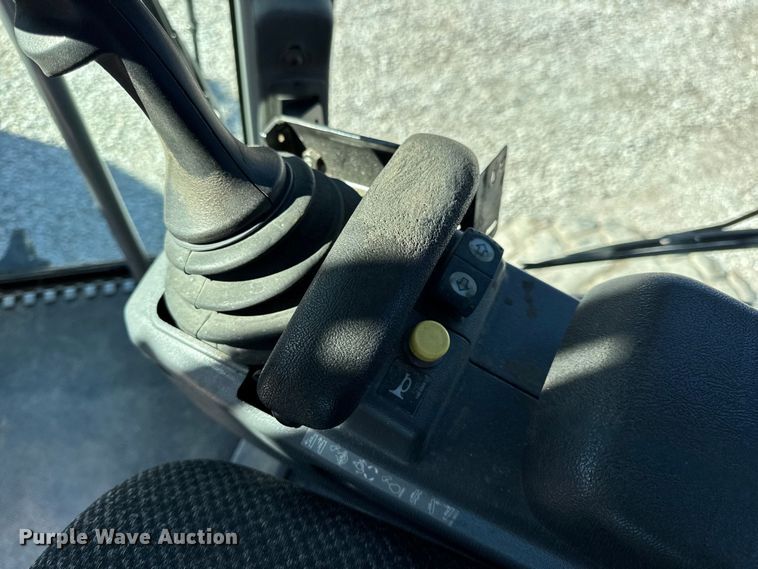 image for item DW6666 2009 Caterpillar 140M motor grader