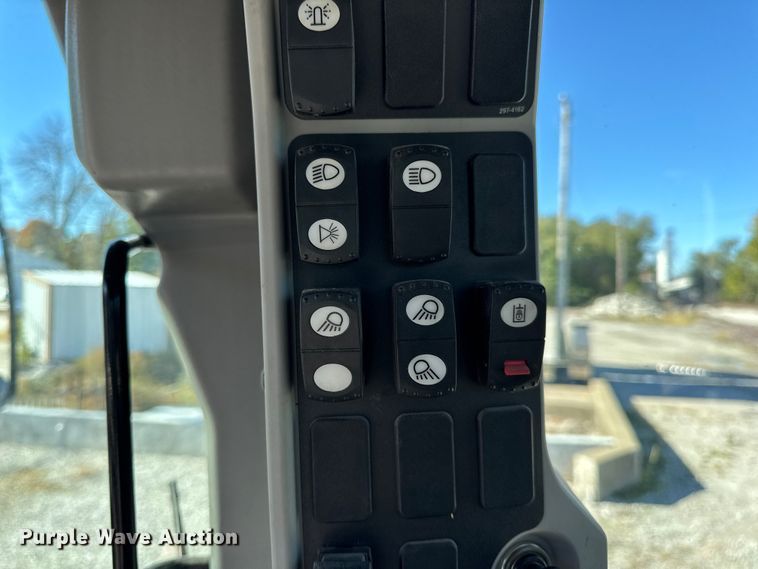 image for item DW6666 2009 Caterpillar 140M motor grader