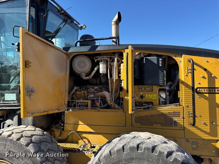 image for item DW6666 2009 Caterpillar 140M motor grader