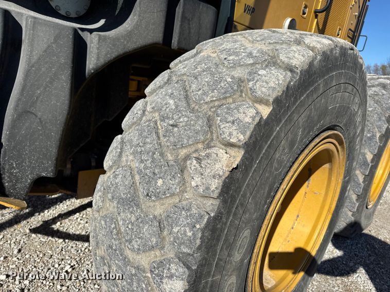 image for item DW6666 2009 Caterpillar 140M motor grader