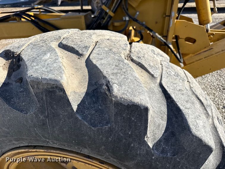 image for item DW6666 2009 Caterpillar 140M motor grader