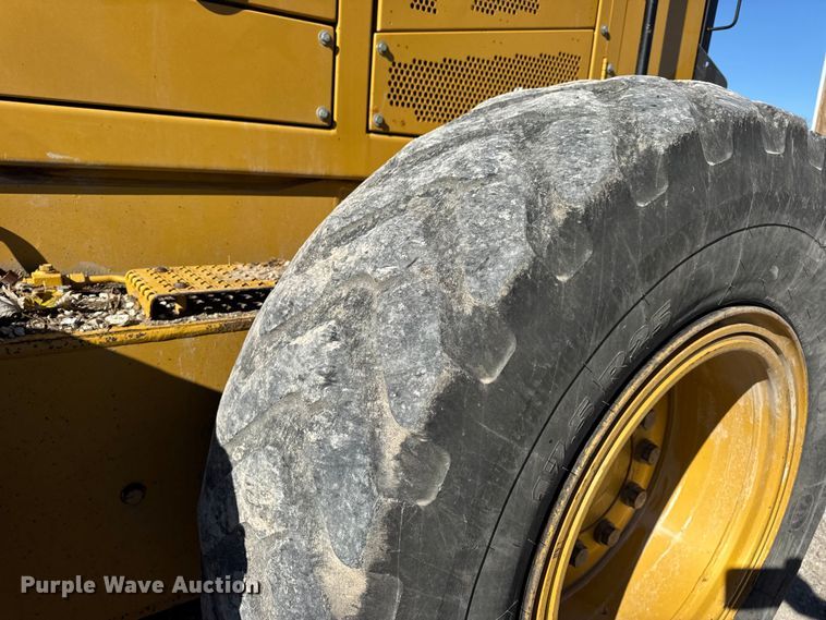 image for item DW6666 2009 Caterpillar 140M motor grader