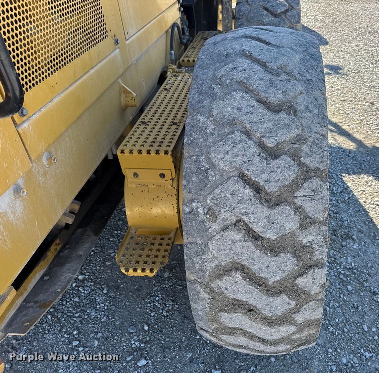 image for item DW6666 2009 Caterpillar 140M motor grader