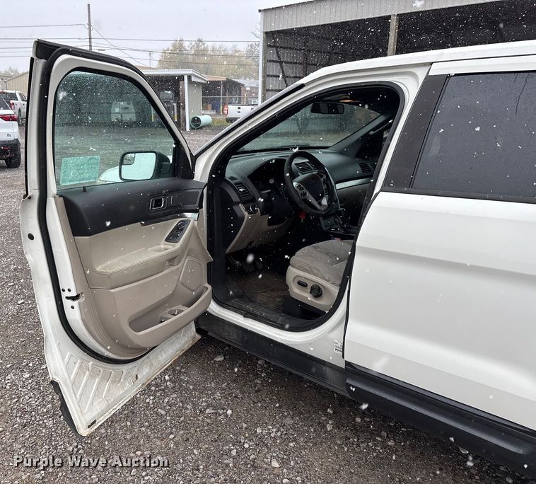 image for item DW7252 2011 Ford Explorer SUV