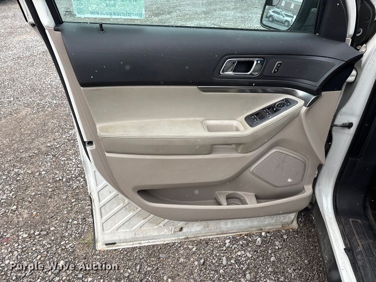 image for item DW7252 2011 Ford Explorer SUV