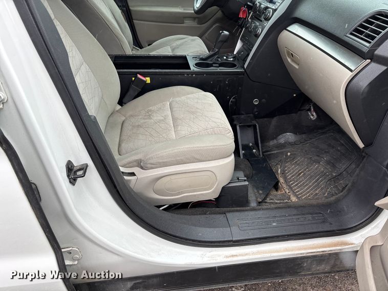 image for item DW7252 2011 Ford Explorer SUV