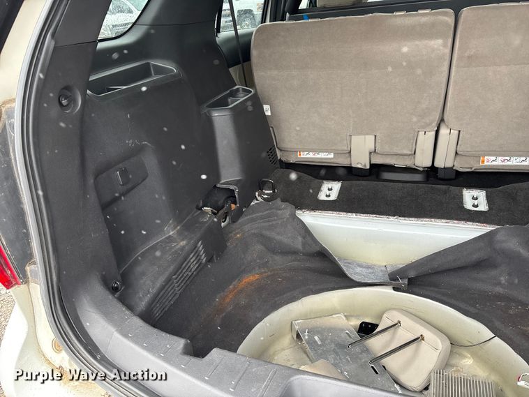 image for item DW7252 2011 Ford Explorer SUV