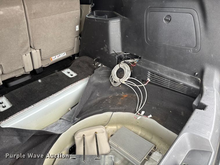 image for item DW7252 2011 Ford Explorer SUV