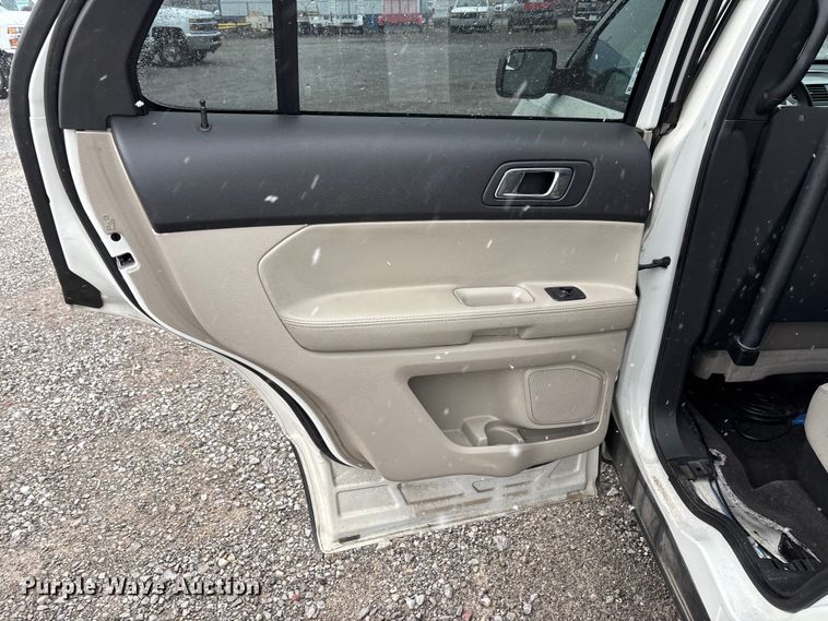 image for item DW7252 2011 Ford Explorer SUV