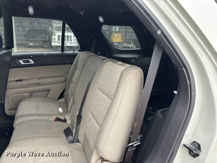 image for item DW7252 2011 Ford Explorer SUV