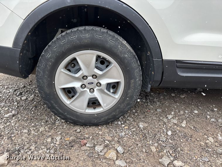 image for item DW7252 2011 Ford Explorer SUV