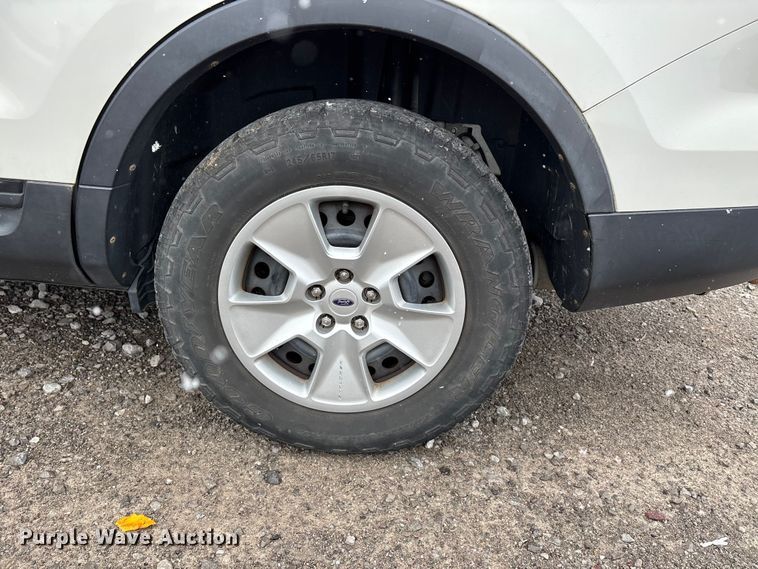 image for item DW7252 2011 Ford Explorer SUV