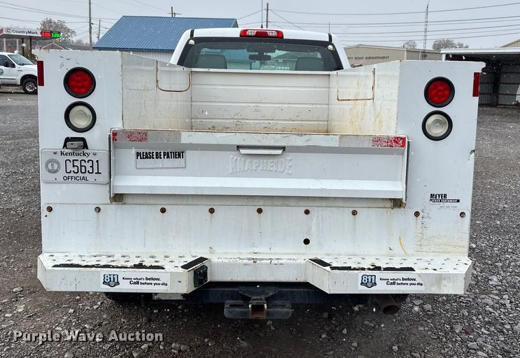 image for item DW7253 2015 Chevrolet Silverado 2500HD utility bed pickup truck