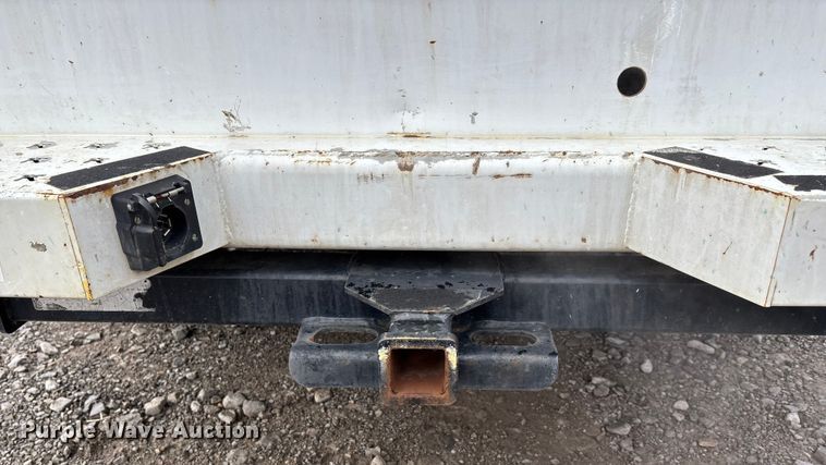 image for item DW7253 2015 Chevrolet Silverado 2500HD utility bed pickup truck