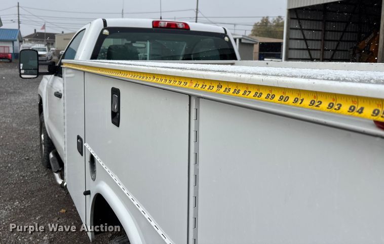 image for item DW7253 2015 Chevrolet Silverado 2500HD utility bed pickup truck