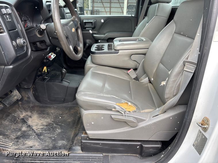 image for item DW7253 2015 Chevrolet Silverado 2500HD utility bed pickup truck