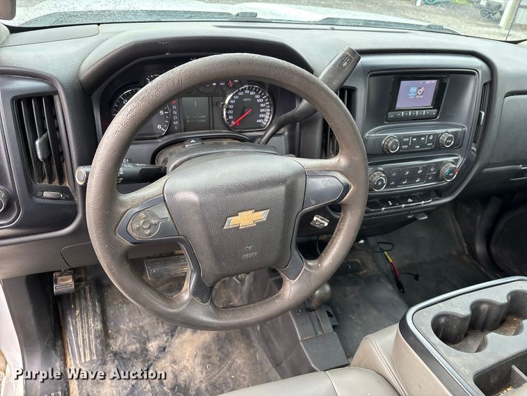 image for item DW7253 2015 Chevrolet Silverado 2500HD utility bed pickup truck