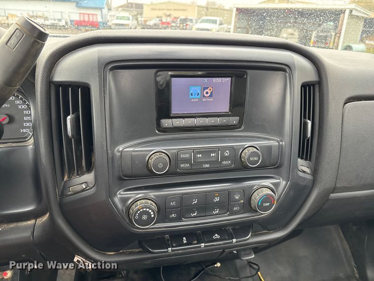 image for item DW7253 2015 Chevrolet Silverado 2500HD utility bed pickup truck