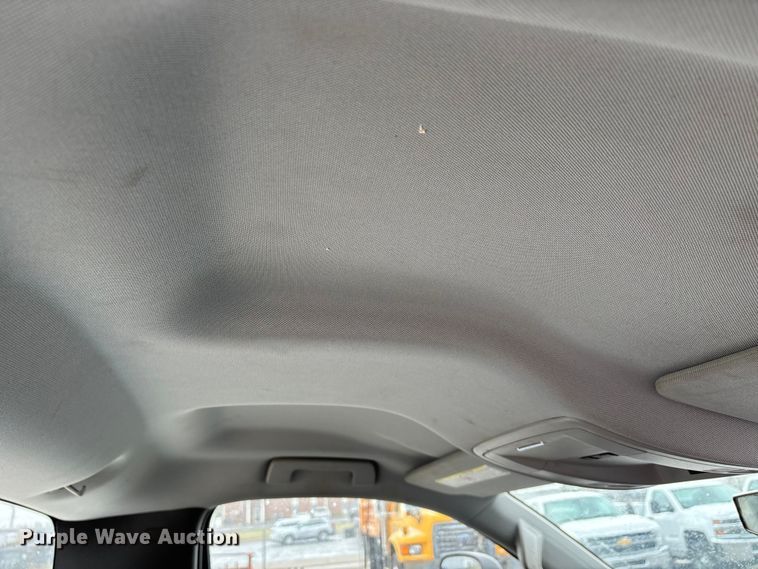 image for item DW7253 2015 Chevrolet Silverado 2500HD utility bed pickup truck