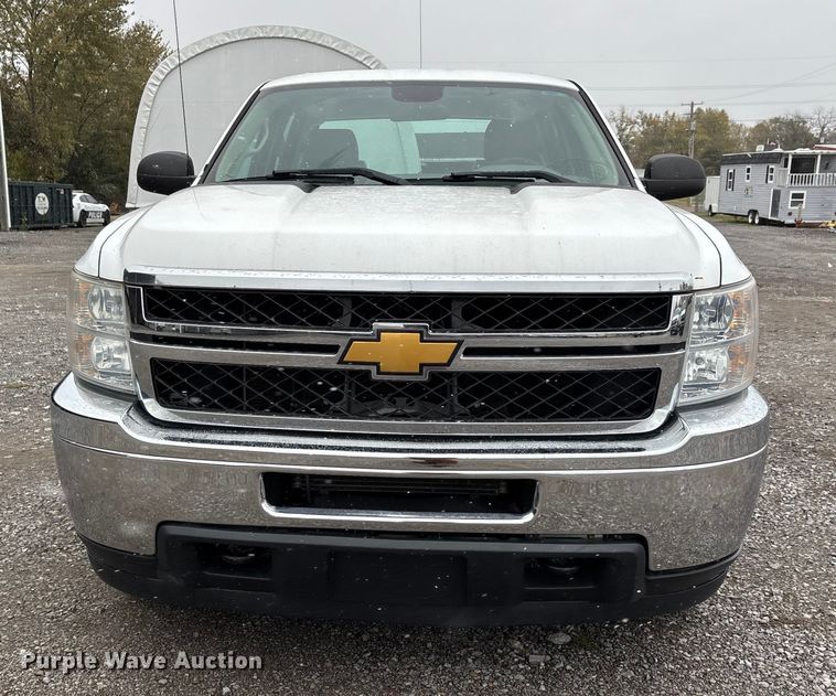 image for item DW7254 2014 Chevrolet Silverado 2500HD Crew Cab pickup truck