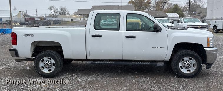 image for item DW7254 2014 Chevrolet Silverado 2500HD Crew Cab pickup truck
