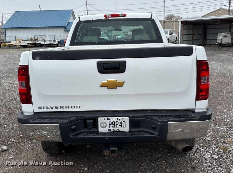 image for item DW7254 2014 Chevrolet Silverado 2500HD Crew Cab pickup truck